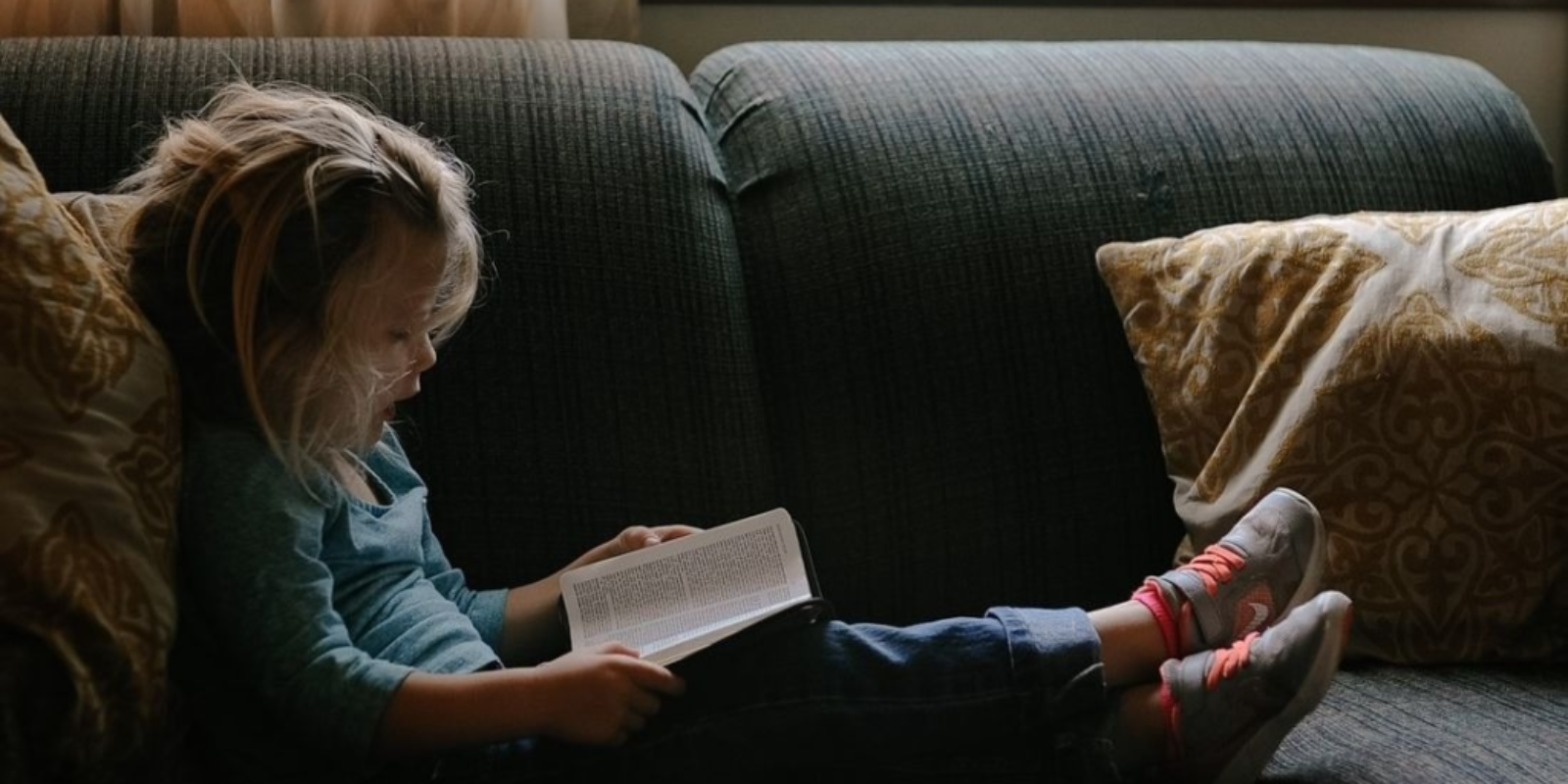 Girl-reading-1