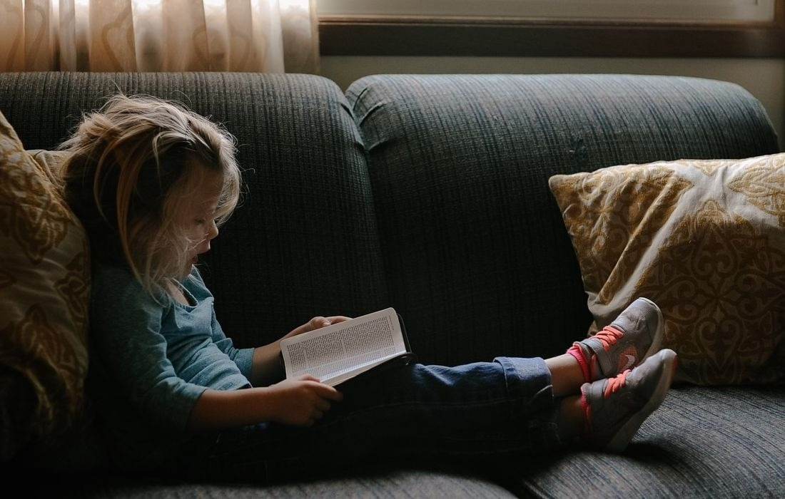 Girl-reading-1